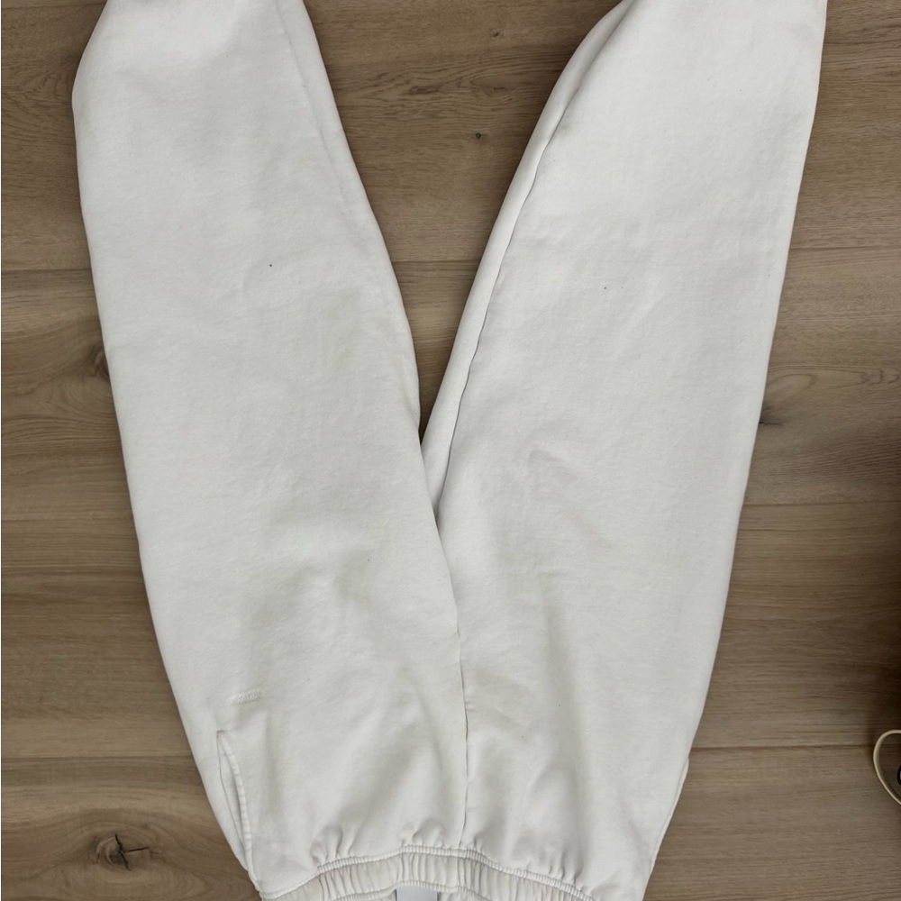 Aritzia White Sweatpants